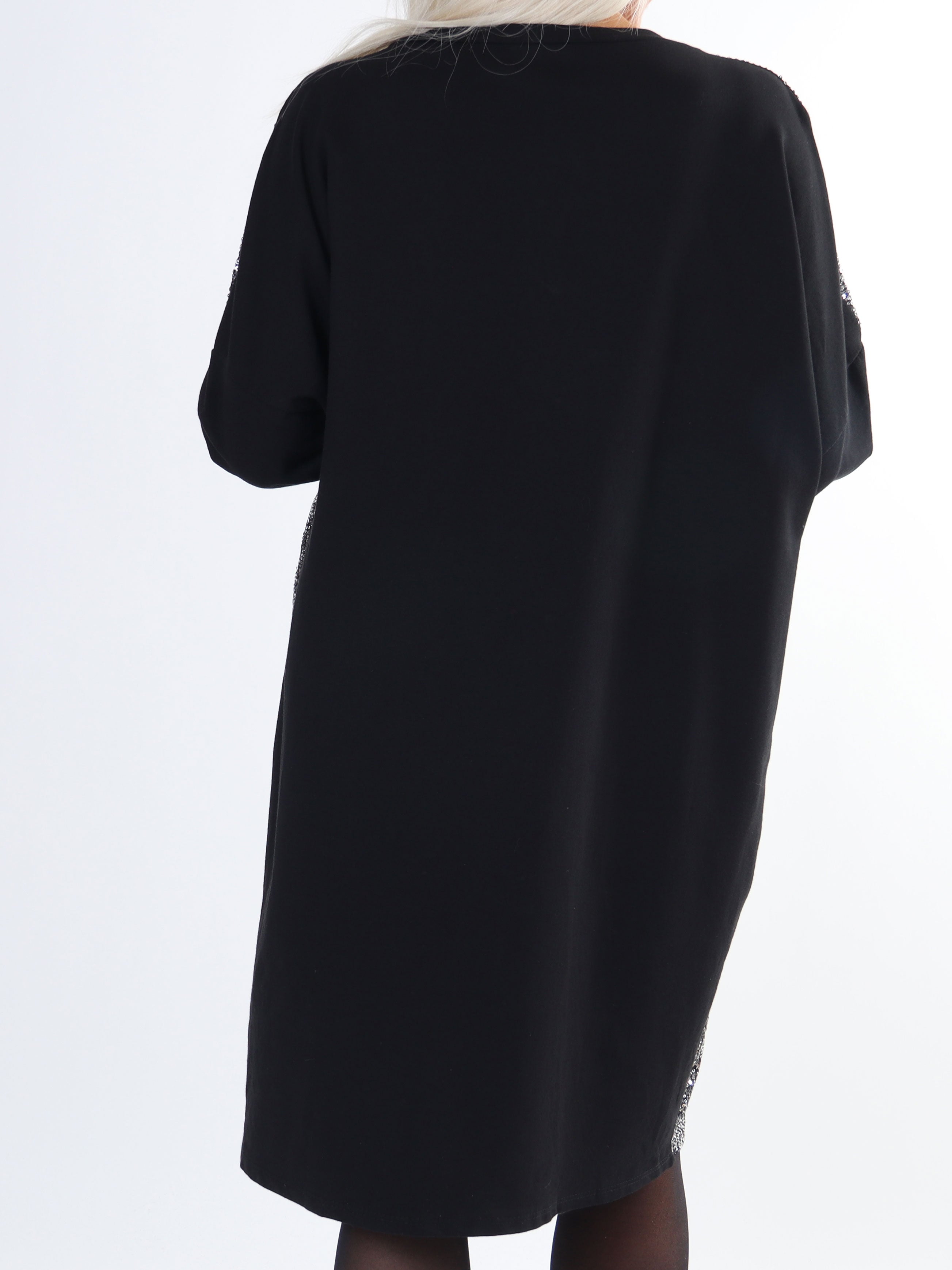 Eria - Plus size kjole med pailletter foran